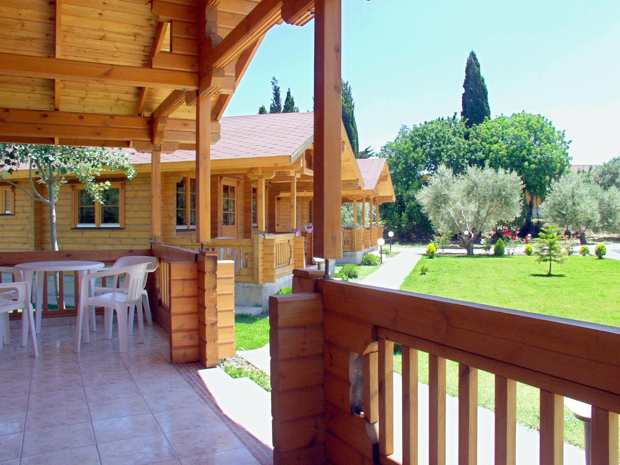 Sandy'S Studios Apartments & Log-Villas Kos Town Exterior photo