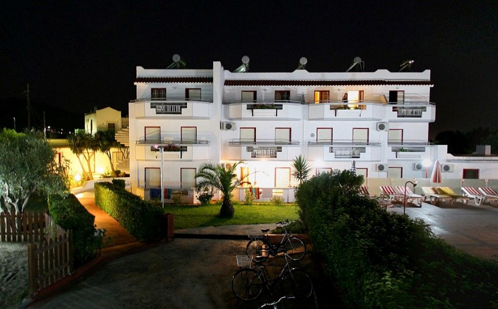 Sandy'S Studios Apartments & Log-Villas Kos Town Exterior photo